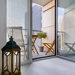 酒店 Homely Place Center