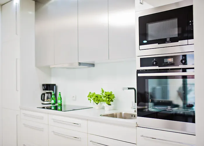 Homely Place Center Hotel 3*