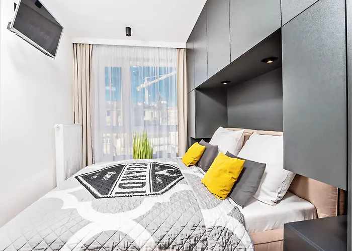 Hotel Homely Place Center 3*